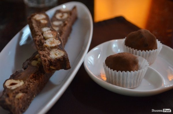 Цукерки «Рошен» і «Трюфель» 