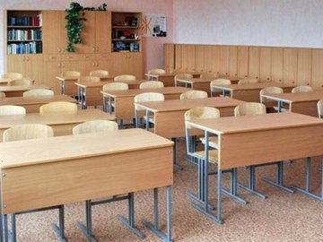 Луцькі школи забезпечені новими партами на 70%. ВІДЕО
