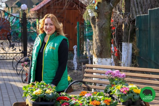 Квіти, усмішки і діти: як минуло 8 березня у Луцькому зоопарку. ФОТО