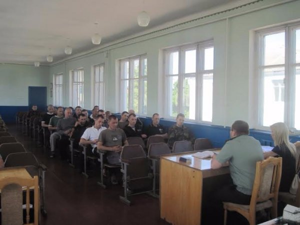 На Волині засуджені отримали паспорти. ФОТО