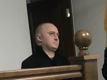 Скандальний луцький альфонс, попри вирок, продовжує гуляти на волі