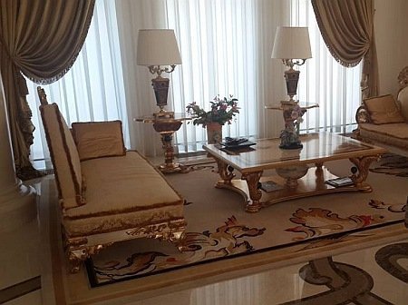 «Пшонка-стайл» у будинку Ківалова, який захопили активісти в Одесі. ФОТО