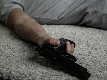 В квартирі у Луцьку знайшли застреленого чоловіка: що відомо