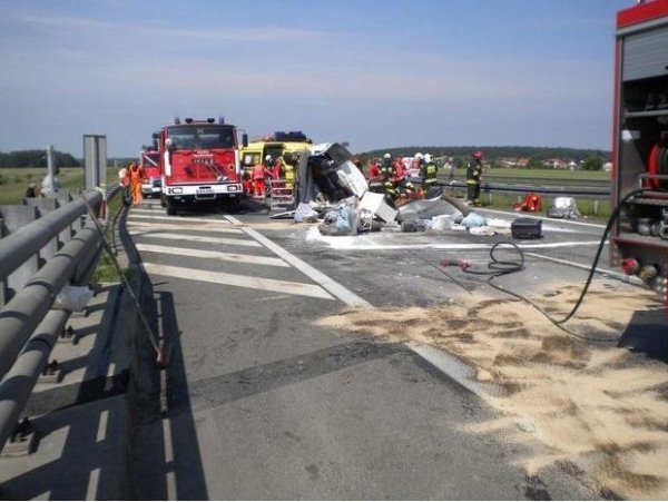 У Польщі перекинувся автобус із українцями, є загиблі. ФОТО