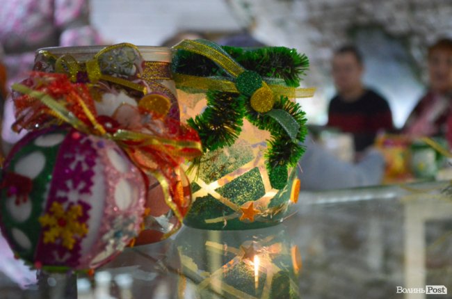 У Луцьку діти із синдромом Дауна готують аукціон на підтримку хворої на лейкемію 17-річної Альбіни. ФОТО