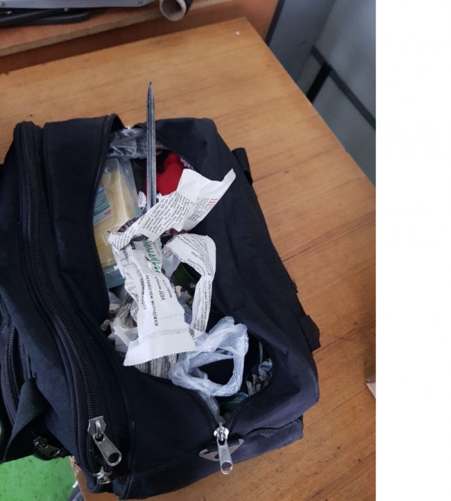 На «Ягодині» затримали чоловіка, який перевозив багато ножів