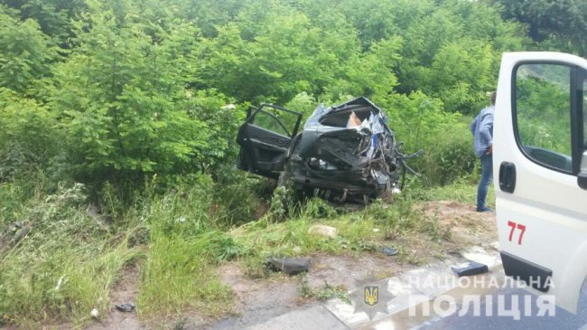 У жахливій аварії на Рівненщині  загинула дитина і постраждали її батьки. ФОТО