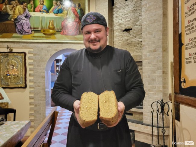 Гречаний хліб та відверта бесіда з монахом: ігумен Никодим розповів про чернече життя