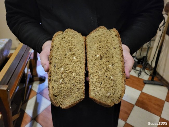 Гречаний хліб та відверта бесіда з монахом: ігумен Никодим розповів про чернече життя