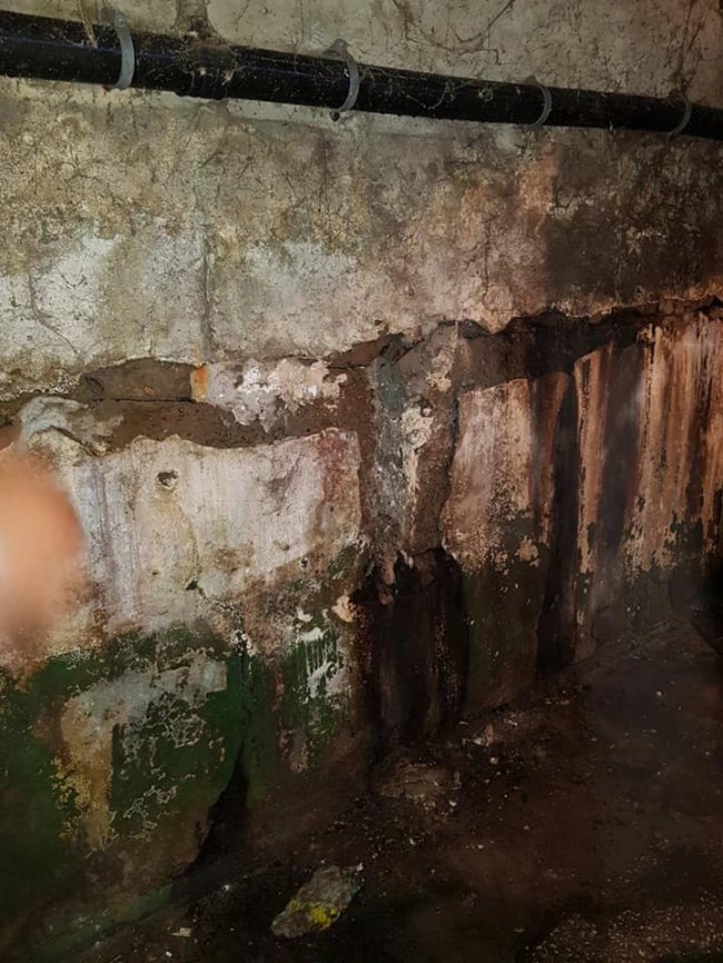 Підвальне приміщення районної лікарні на Волині – у жахливому стані через підтоплення. ФОТО