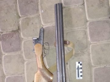У волинянина вдома знайшли перероблену рушницю: чоловікові «світить» кримінал