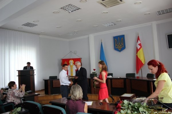 У луцькій мерії привітали представників торгівлі. ФОТО