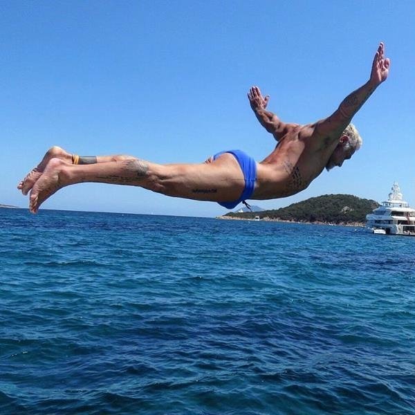 «Танцюючий мільйонер» розповів про себе українцям. ФОТО