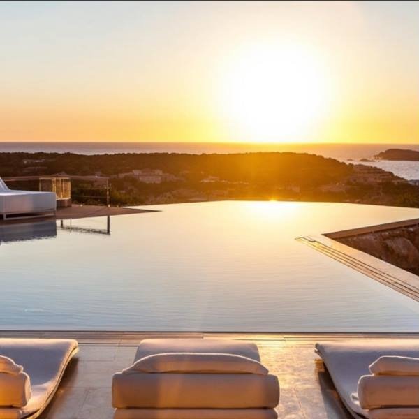 «Танцюючий мільйонер» розповів про себе українцям. ФОТО