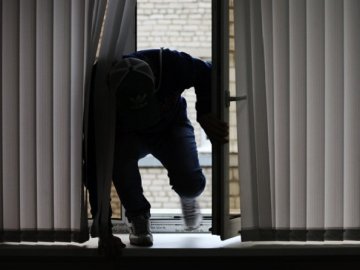 На Волині злодій-рецидивіст «обчистив» приватне підприємство
