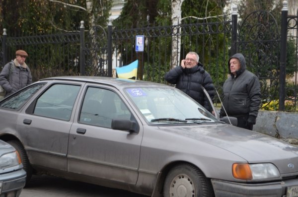 Автопробіг у Луцьку: усіх кличуть на майдан. ФОТО. ВІДЕО