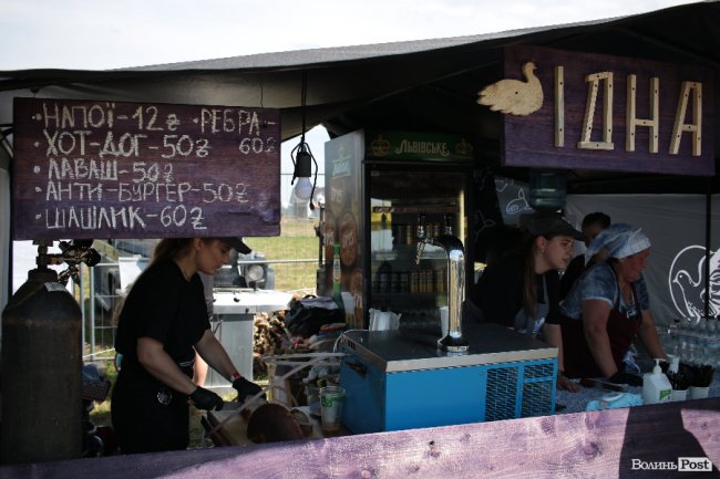 Від і до: чим і за скільки поласувати на «Бандерштаті». ФОТО