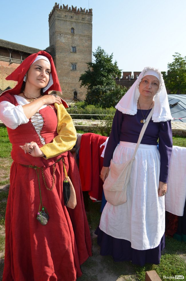 Середньовічна костюмерна: як у Луцьку жінок «перетворювали» на шляхетних міщанок