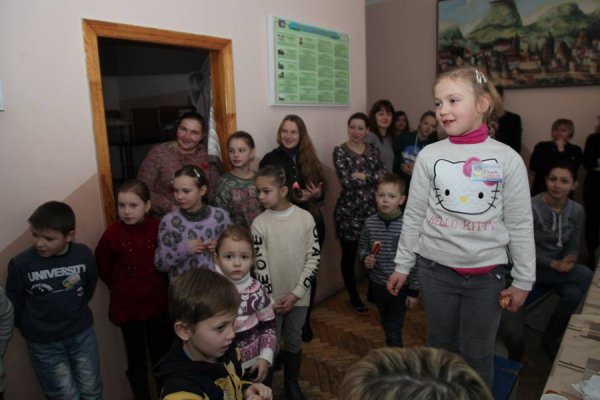 Волонтери влаштували свято для доньки волинського Героя