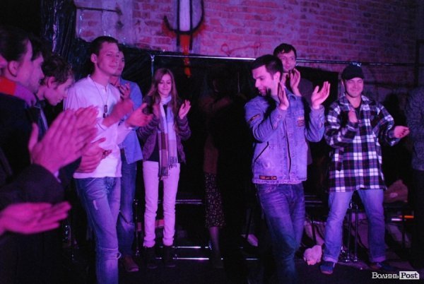 драма для дорослих «Метро»