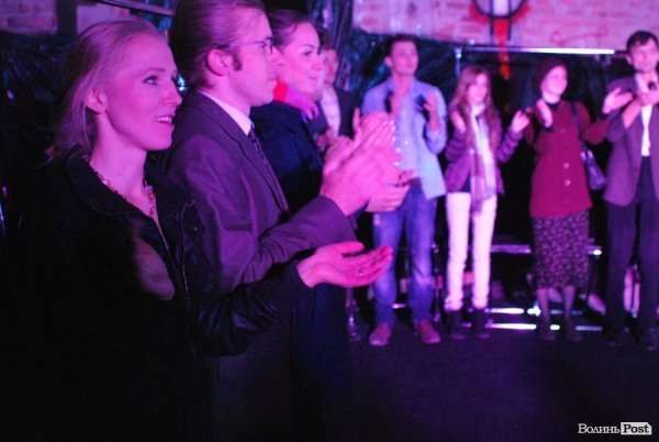 драма для дорослих «Метро»