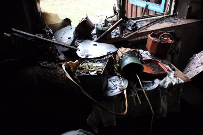 На Рівненщині у пожежі будинку загинули двоє дітей. ФОТО