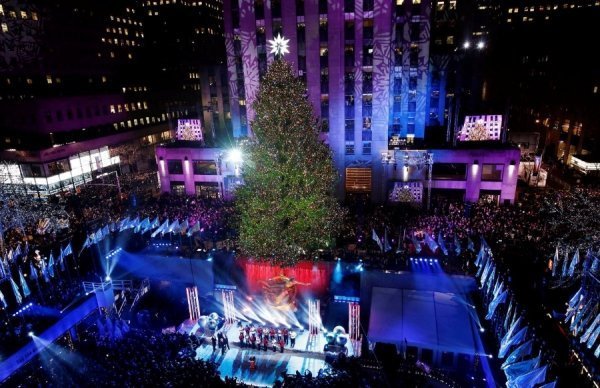 Як прикрасили до Нового року найбільші міста світу. ФОТО