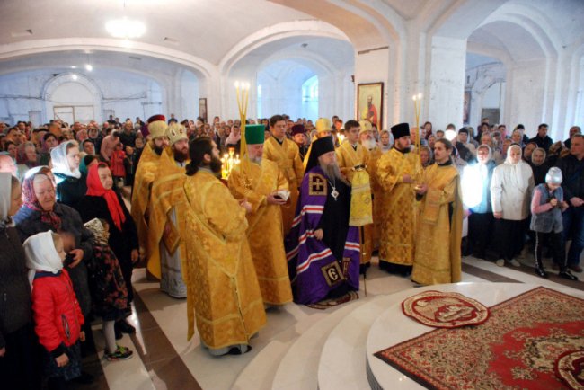 Після ремонту в луцькому соборі УПЦ МП відновили служби. ФОТО