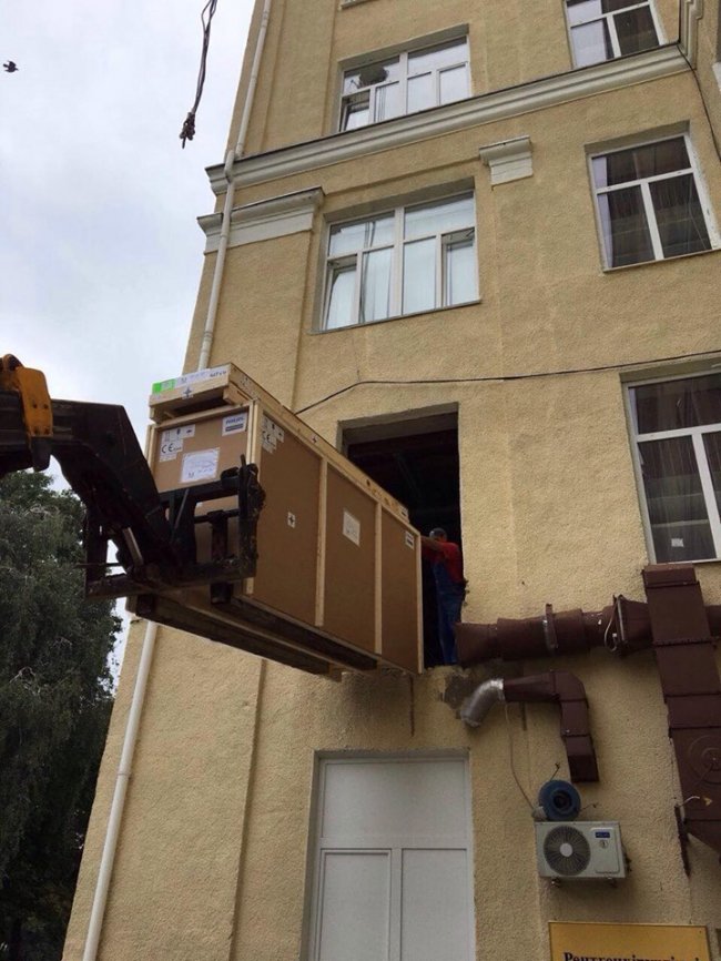 Волинській обласній лікарні передали дороговартісний ангіограф