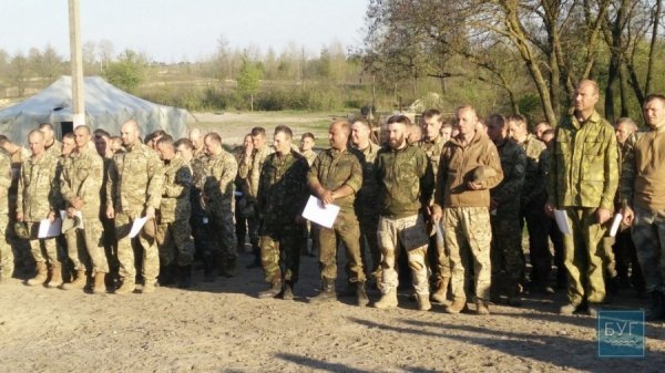 Із зони АТО повернулися військовослужбовці 14-ої бригади. ФОТО