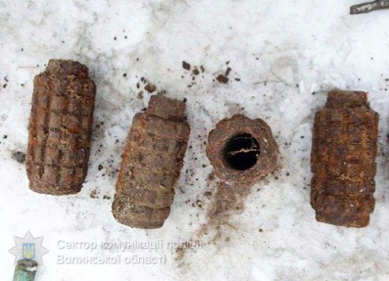 На Волині  знайшли цілий арсенал боєприпасів  