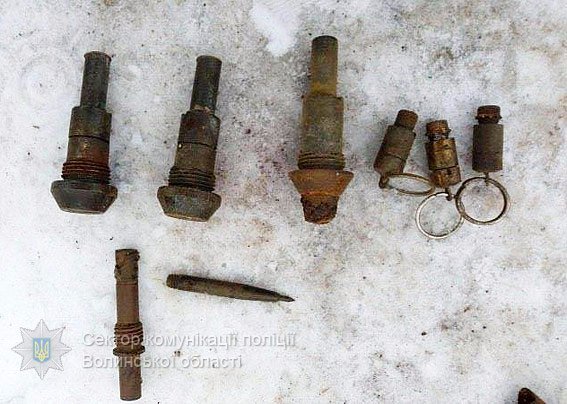 На Волині  знайшли цілий арсенал боєприпасів  