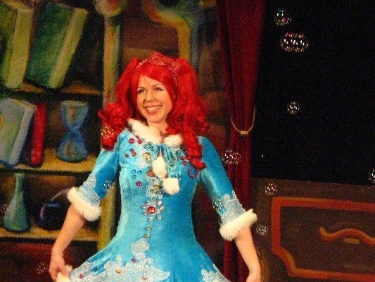 Шоу мильних бульбашок в Луцьку. ФОТО