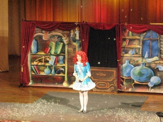 Шоу мильних бульбашок в Луцьку. ФОТО