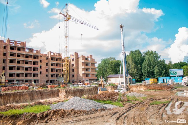 Яскравий фасад та неймовірні краєвиди: як будують  ЖК «Caramel Residence» у Луцьку*