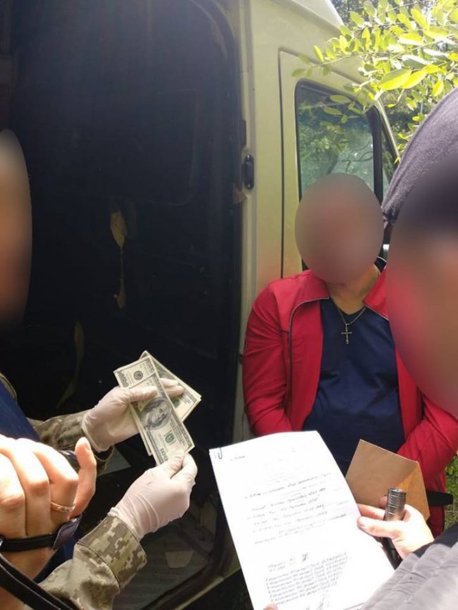 На Волині на хабарі у 1200 доларів «погорів» прикордонник