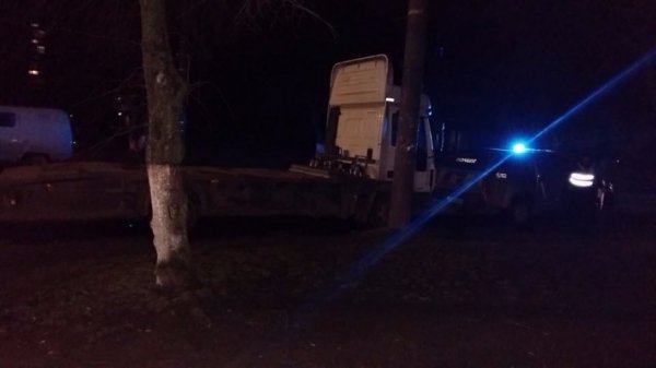 На одній з вулиць Луцька знесли кіоск. ФОТО