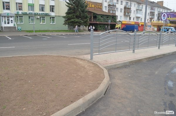 У Луцьку офіційно відкрили оновлений Привокзальний майдан. ФОТО