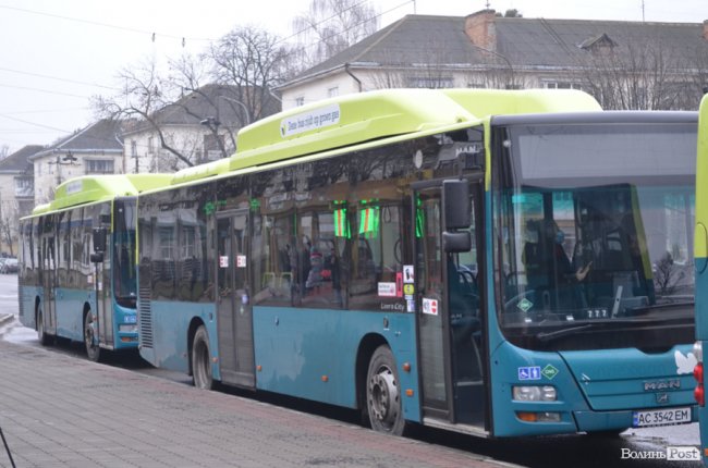  Ще три еко-автобуси курсуватимуть Луцьком від завтра, 15 грудня. ФОТО
