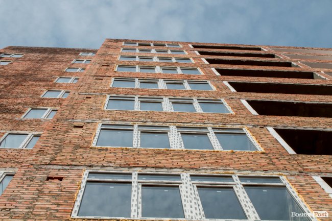 Ростуть, мов на дріжджах: як у ЖК «Caramel Residence» будують «карамельні» багатоповерхівки. ФОТО*