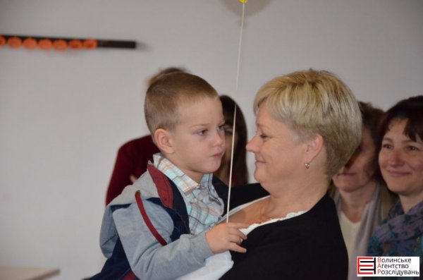 У Луцьку ‒ виставка-продаж картин заради особливих дітей. ФОТО