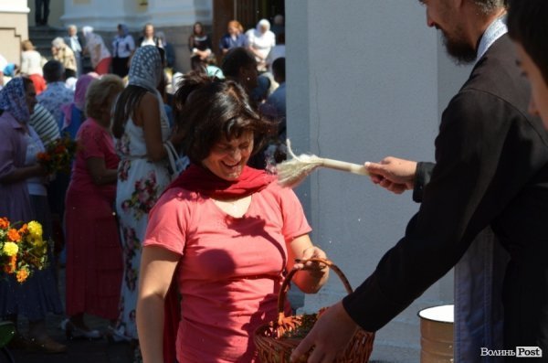 Як у Луцьку віряни відзначали Яблучного Спаса. ФОТО