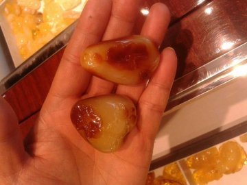 На Волині формується бурштинова монополія, - журналістка