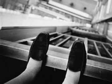 У Києві жінка вистрибнула з 21-го поверху будинку