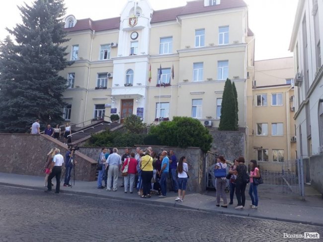 Пішки додому: мешканці масиву «Промінь» вимагають повернути маршрутку №4