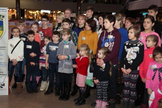 «Миті щастя» для дітей військових у «ПортCity»