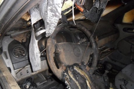 У Криму журналісту спалили авто. ФОТО