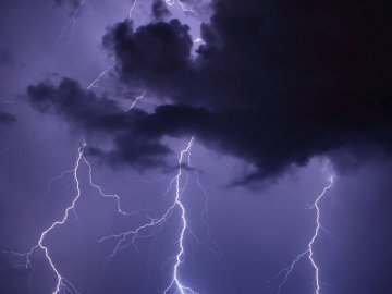 У західних областях України оголосили штормове попередження