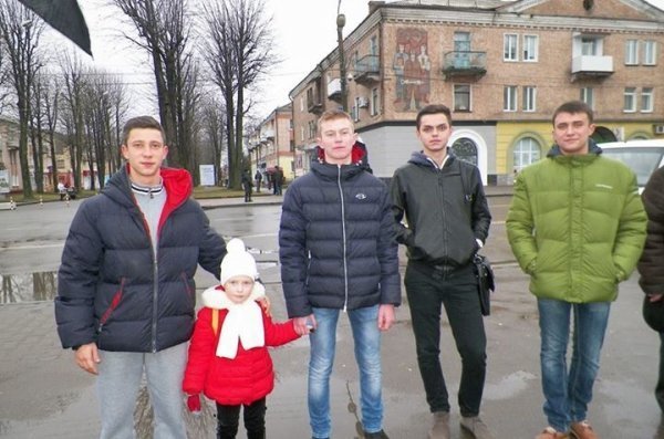 У Нововолинську - живий ланцюг. ФОТО