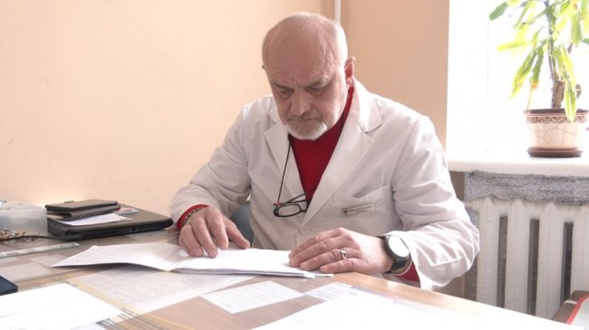 Як правильно купатися у крижаній воді: поради луцьких «моржів» і лікарів